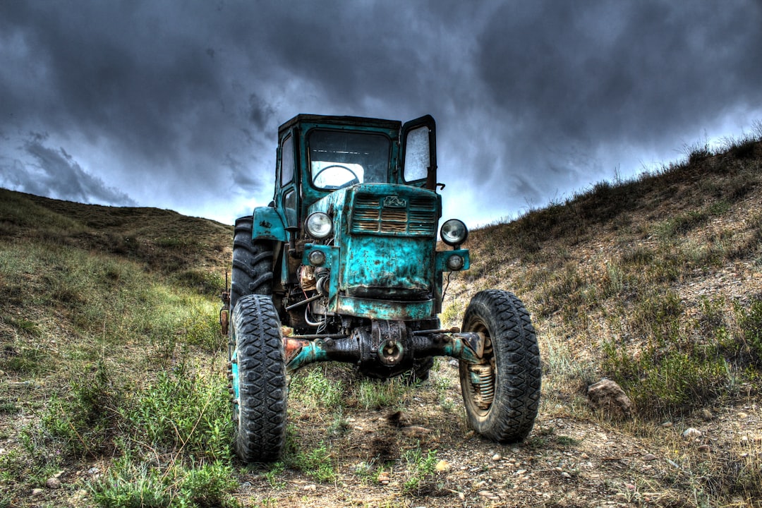 Photo tractor insurance